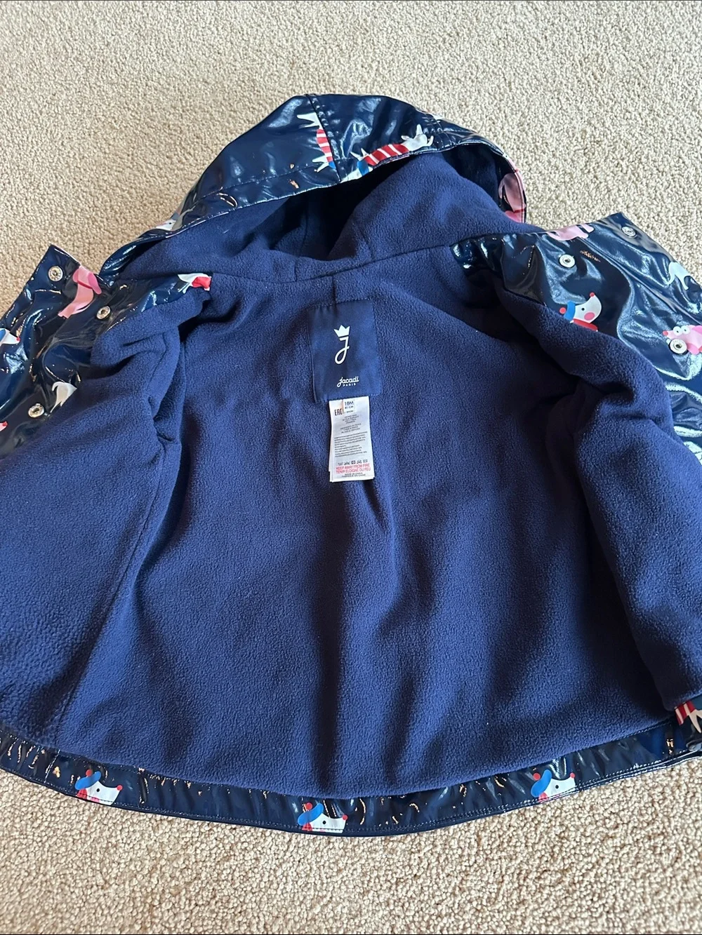 Jacardi Paris rain coat with dog print